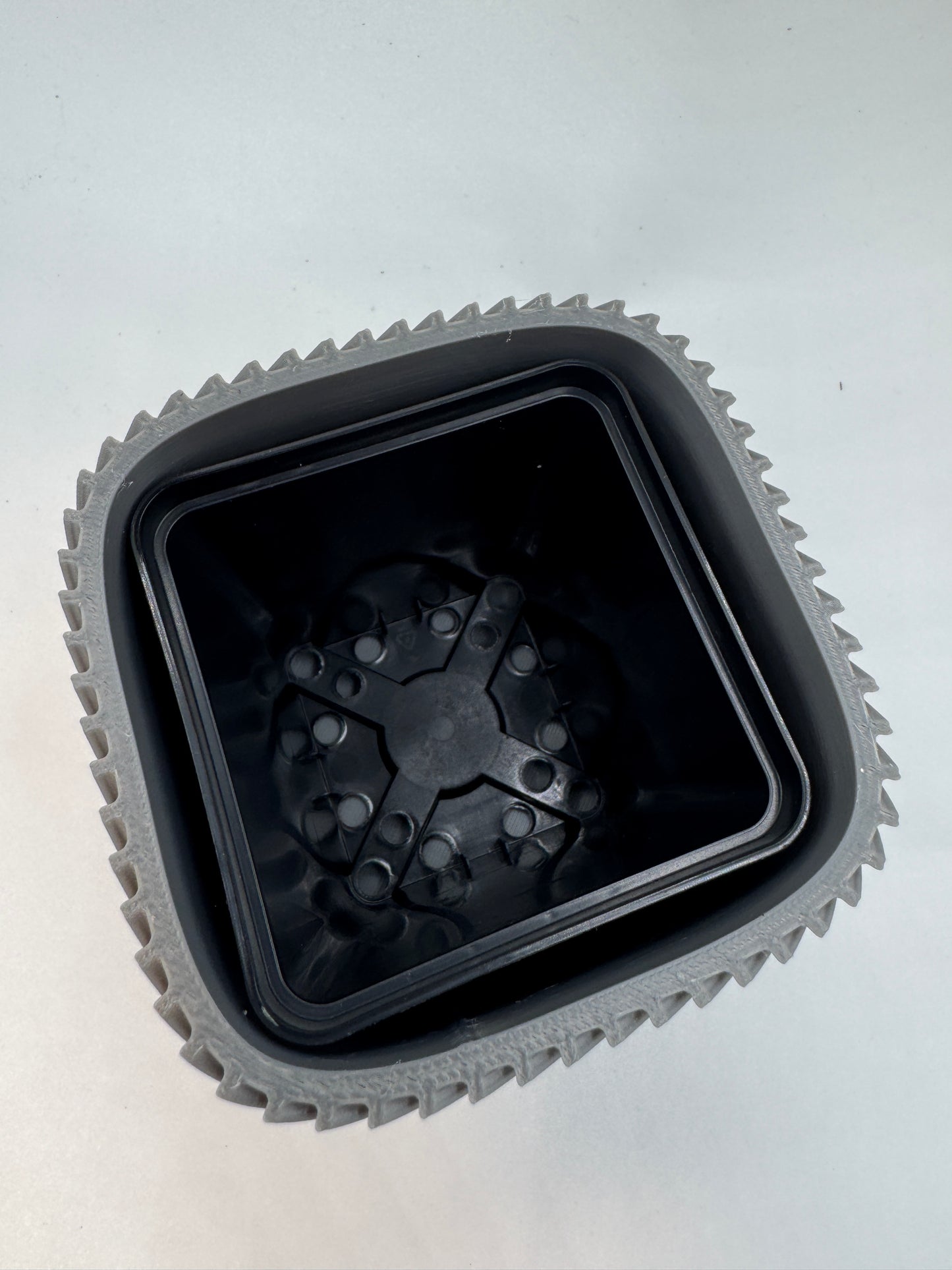 Pflanzentopf Rib Round für 7x7x8 Vierkanttopf